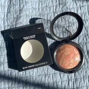 BNIB MAC Mineralize Skinfinish in Refined RARE
